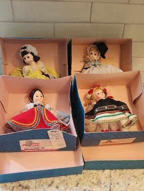 Vintage Madame Alexander Dolls Lot Of 4 Czech France Great Britain Poland #3